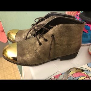 Brown Flourish Cap-Toe Chukka Boot